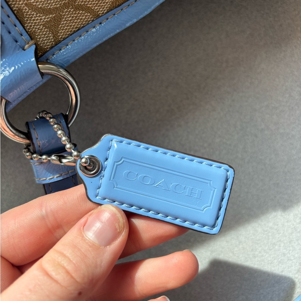 Coach Beige and Light Blue Shoulder Bag with Matching Wallet - Picture 3 of 13